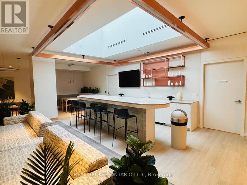 420 - 15 Richardson Street — photo 20 of 28