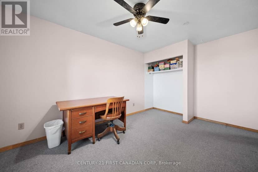 101 Kleinfeldt Avenue — photo 36 of 40