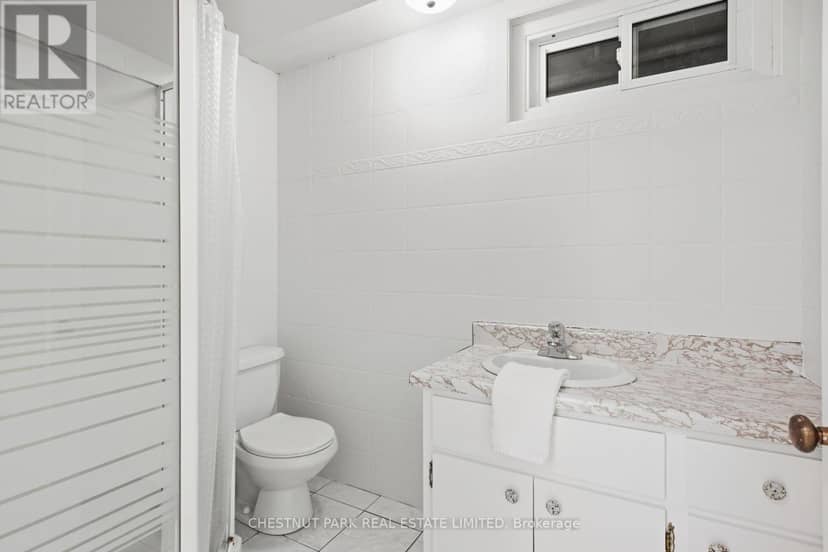 43 Guthrie Avenue — photo 37 of 40