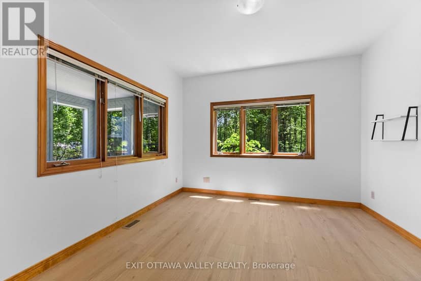 107 Harvey Creek Road — photo 12 of 40
