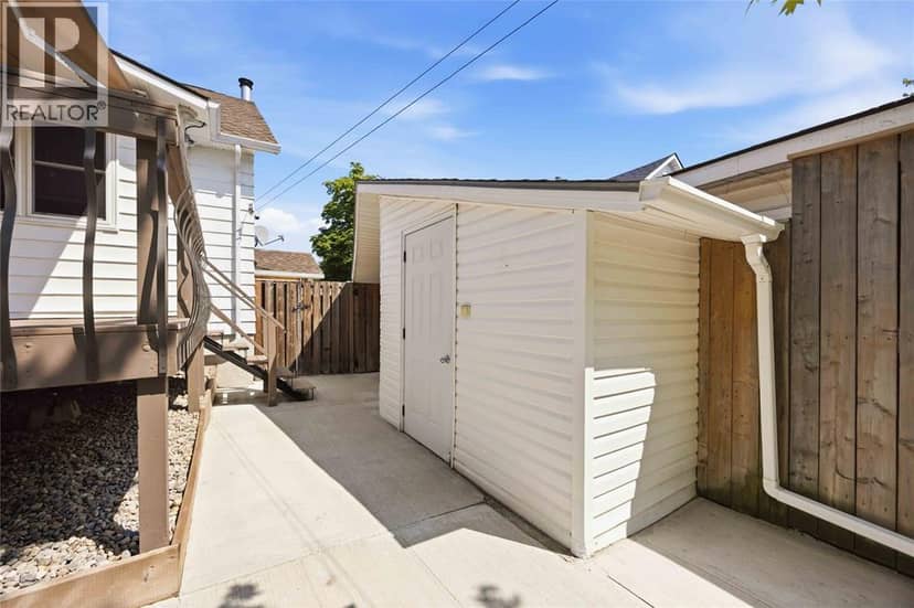 1477 Baxter Avenue — photo 35 of 40