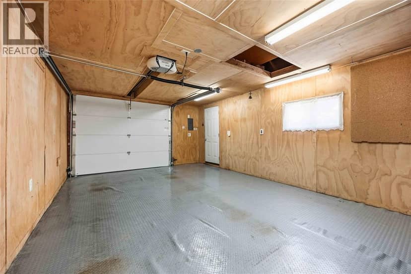 1477 Baxter Avenue — photo 32 of 40