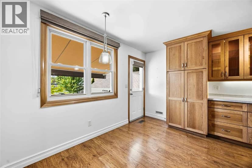 1477 Baxter Avenue — photo 14 of 40