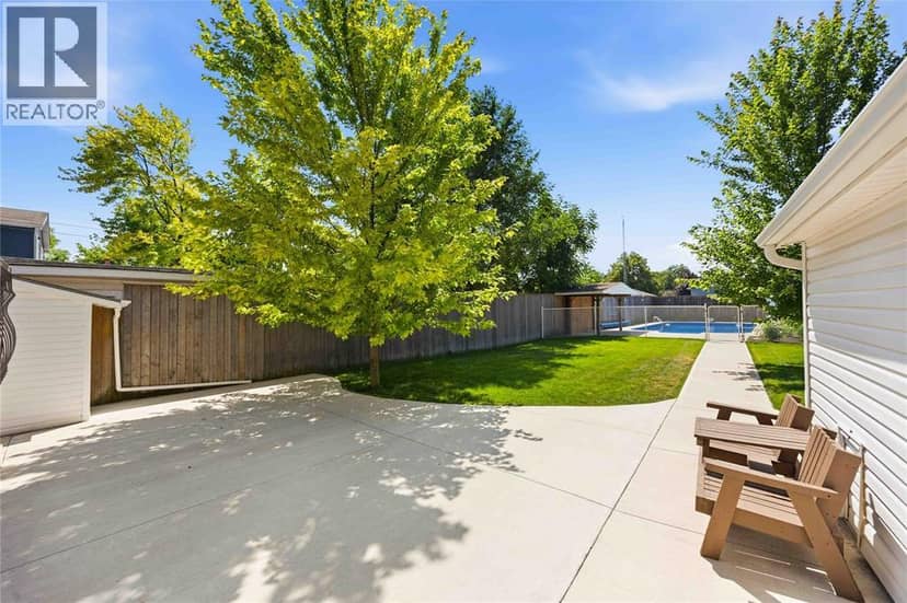1477 Baxter Avenue — photo 37 of 40