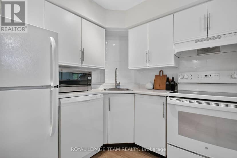 404 - 1025 Grenon Avenue — photo 10 of 40