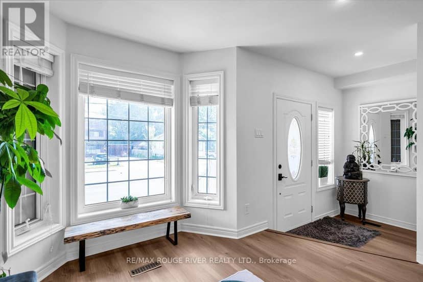 426 Brock Street N, Whitby, photo 4