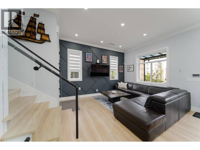 960 RENFREW STREET, Vancouver, photo 2