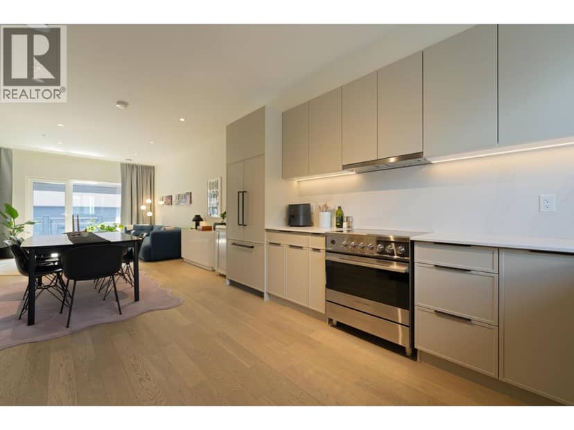 24 632 E 3RD STREET, North Vancouver, photo 8