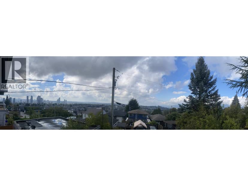 4990 EMPIRE DRIVE, Burnaby, photo 2