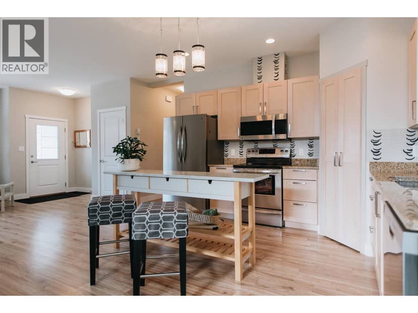 6222 SITKA ROAD, Sechelt, photo 2