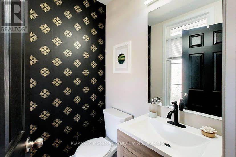 24 Barfoot Street — photo 4 of 40