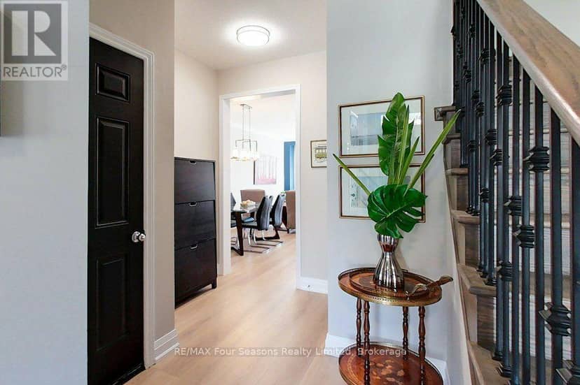 24 Barfoot Street — photo 5 of 40