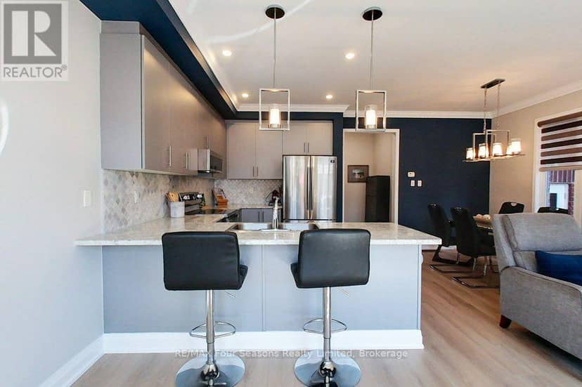 24 Barfoot Street — photo 7 of 40