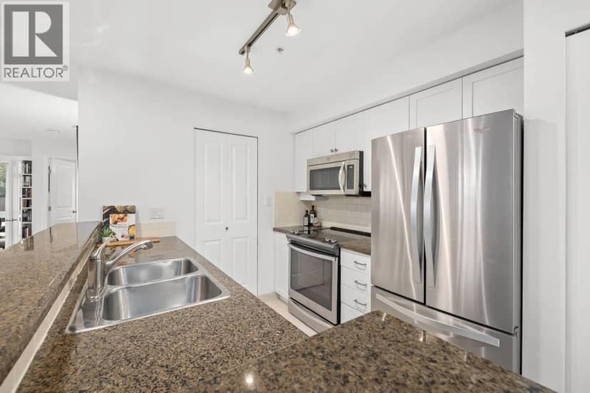 312 997 W 22ND AVENUE, Vancouver, photo 7
