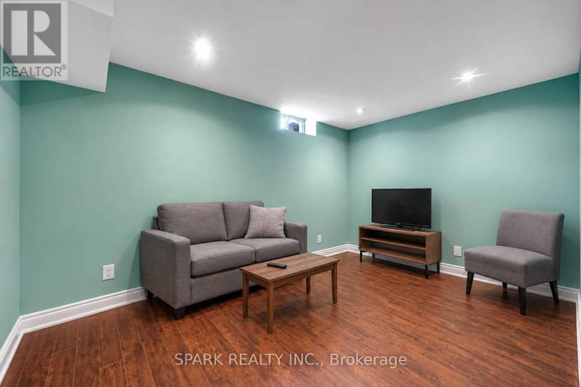 4 Cutts Crescent — photo 18 of 20