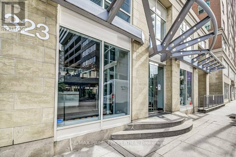 1009 - 323 Richmond Street — photo 3 of 31