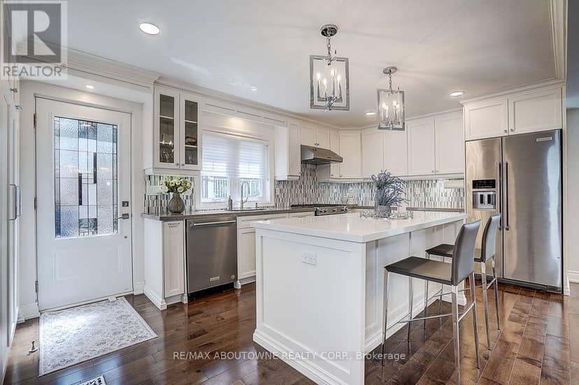 99 Brahms Avenue — photo 10 of 40