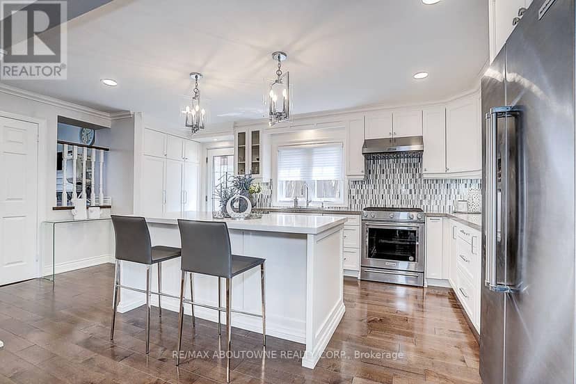 99 Brahms Avenue — photo 14 of 40