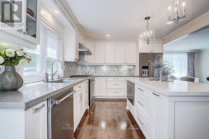 99 Brahms Avenue — photo 18 of 40