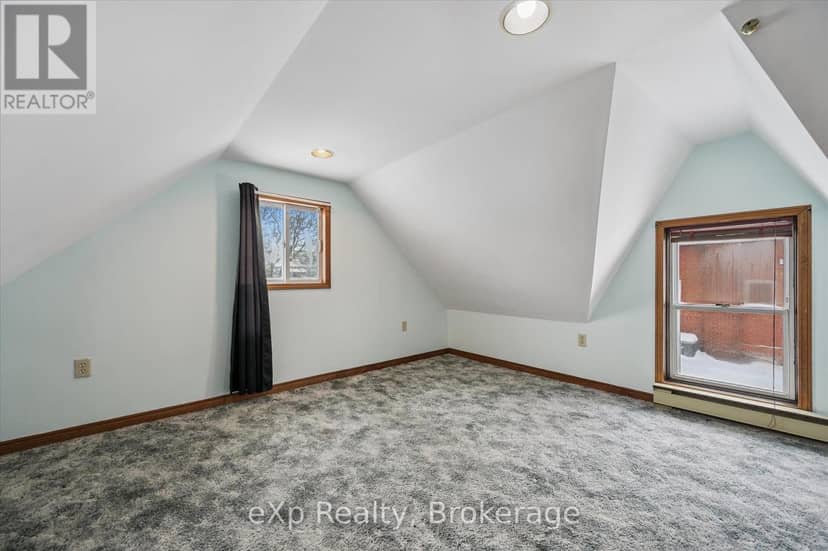 8 West Street — photo 25 of 40