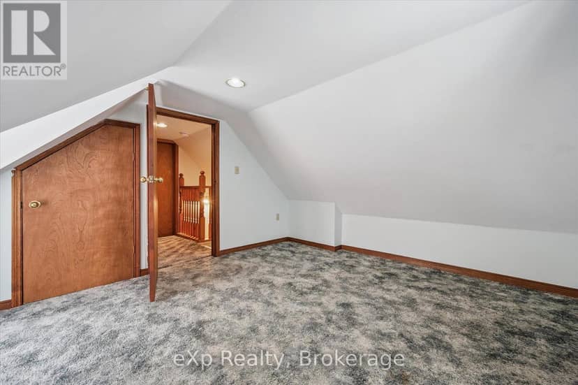 8 West Street — photo 26 of 40