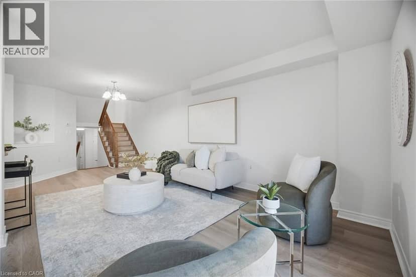 98 BLOOM Crescent — photo 8 of 39