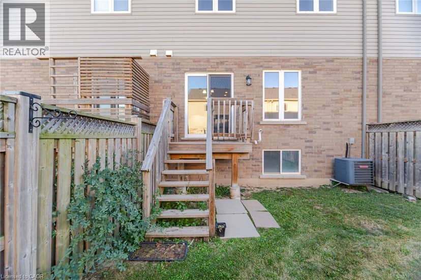 98 BLOOM Crescent — photo 38 of 39