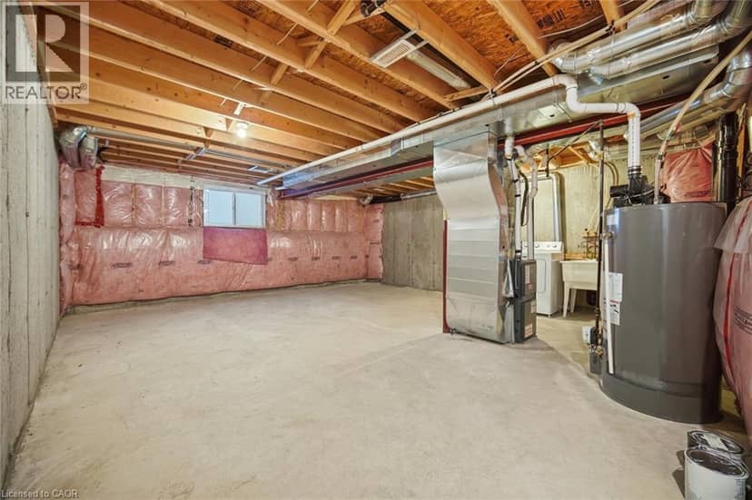 98 BLOOM Crescent — photo 34 of 39