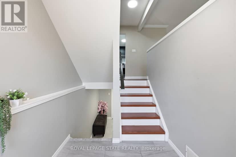 63 Folkestone Avenue — photo 28 of 40