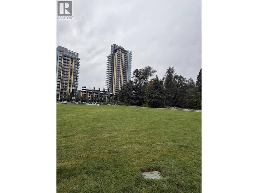 501 1401 HUNTER STREET, North Vancouver, photo 2