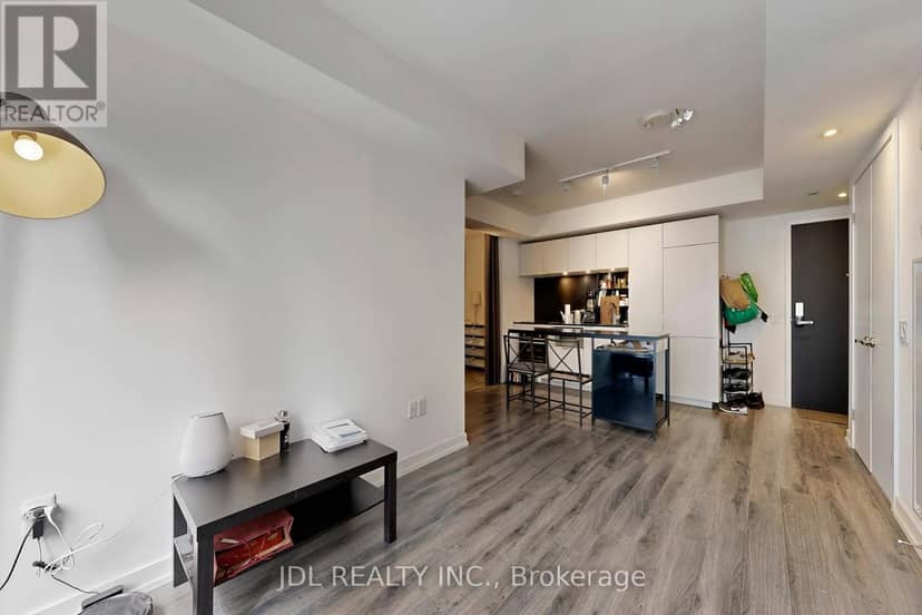 501 - 77 Shuter Street — photo 12 of 27