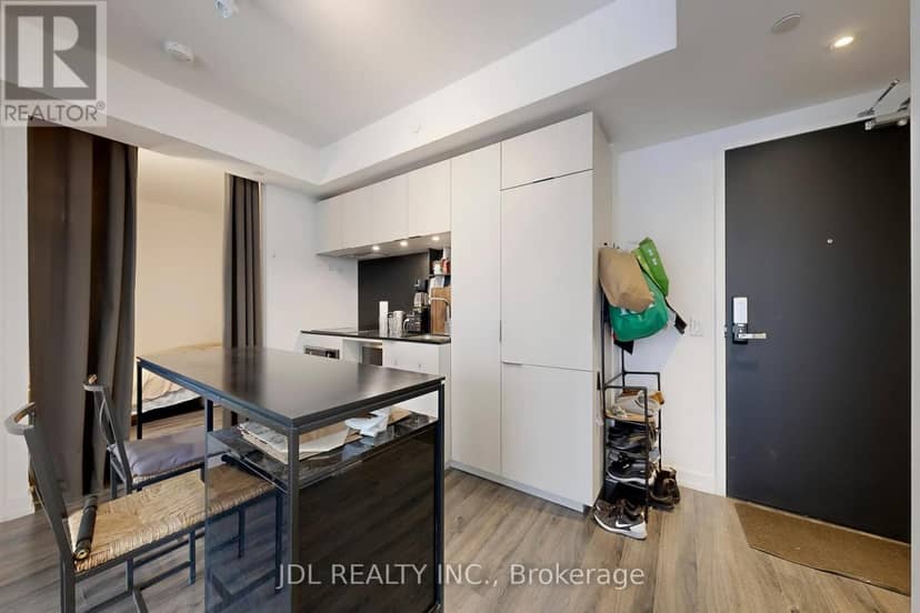 501 - 77 Shuter Street — photo 13 of 27