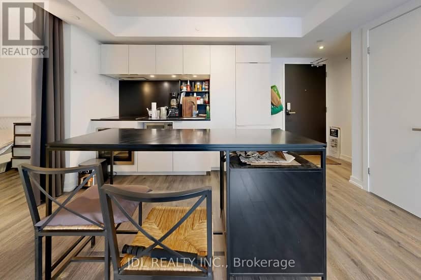 501 - 77 Shuter Street — photo 15 of 27