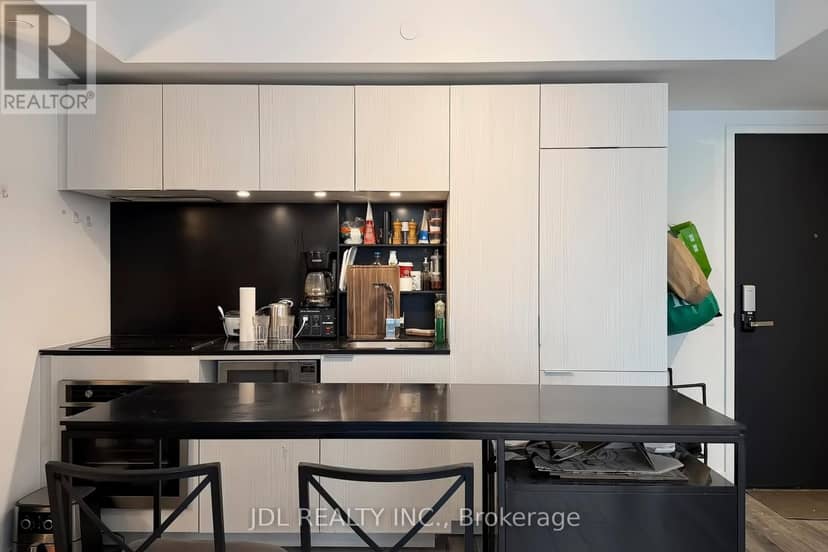 501 - 77 Shuter Street — photo 16 of 27