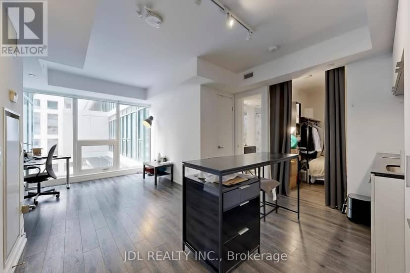 501 - 77 Shuter Street — photo 18 of 27