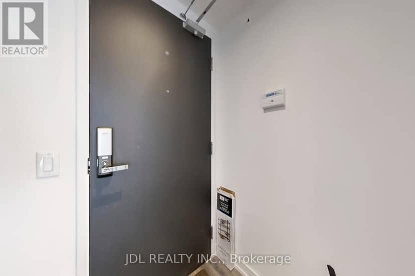 501 - 77 Shuter Street — photo 25 of 27