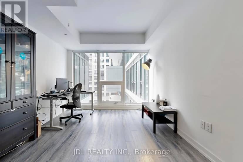 501 - 77 Shuter Street — photo 7 of 27