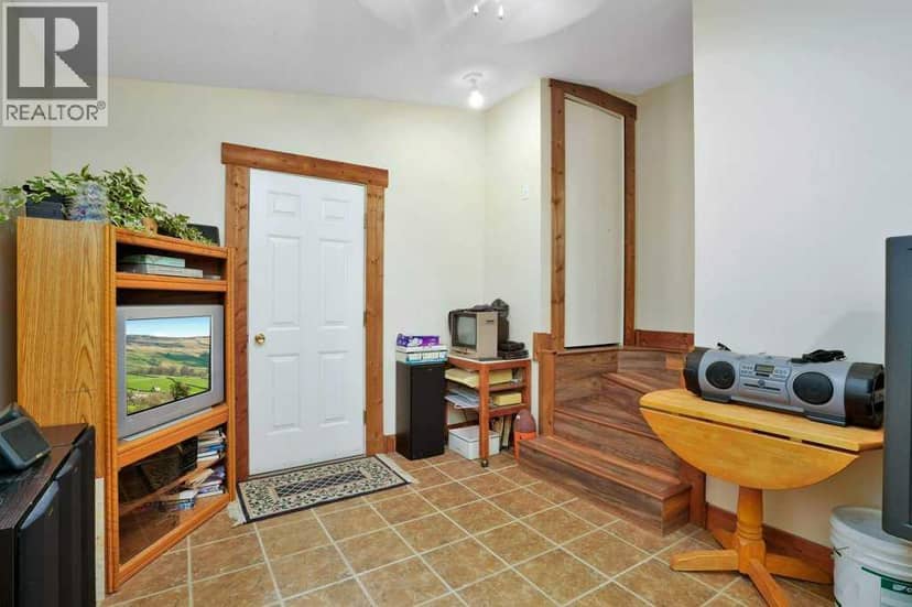 34 Beach Street E — photo 21 of 31