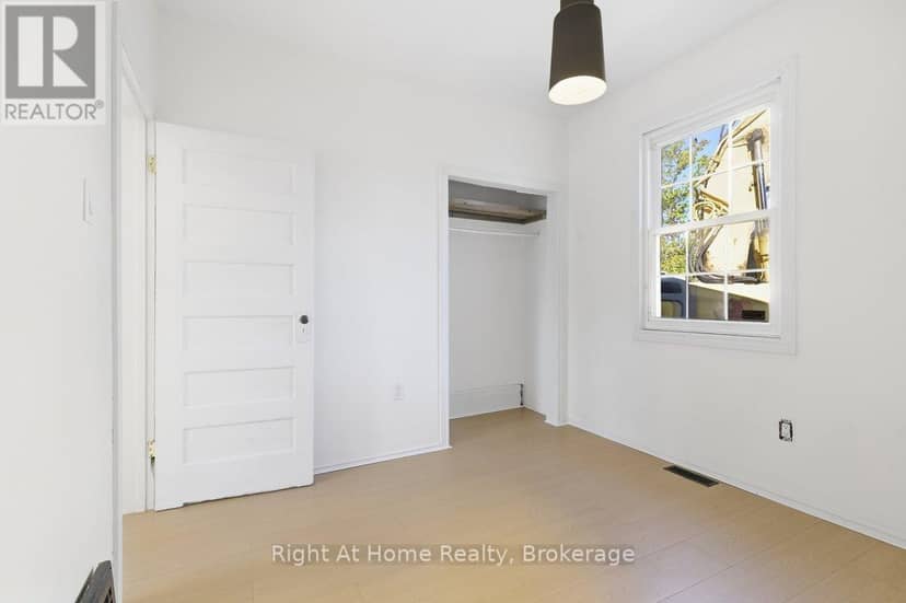 349 Kingsdale Avenue — photo 19 of 33