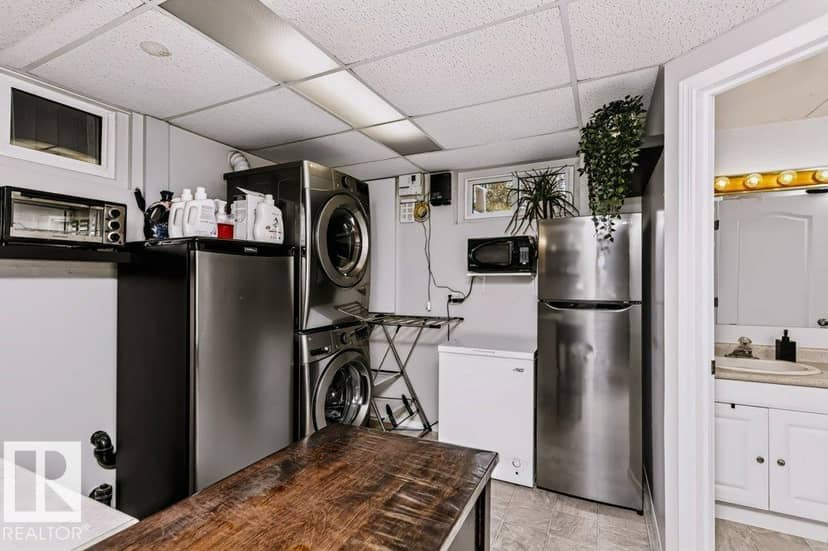 8104 162 ST NW — photo 38 of 40