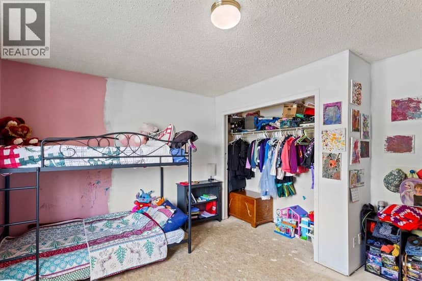 5205B 52 Avenue — photo 14 of 21