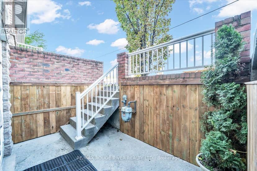 426 Brock Street N — photo 28 of 40