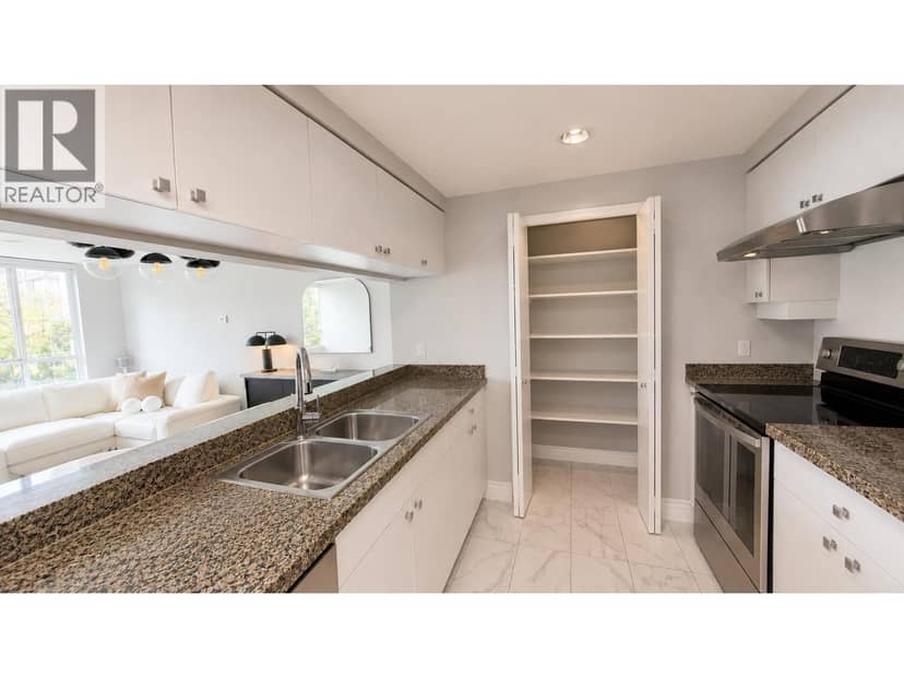 608 1228 MARINASIDE CRESCENT STREET, Vancouver, photo 7