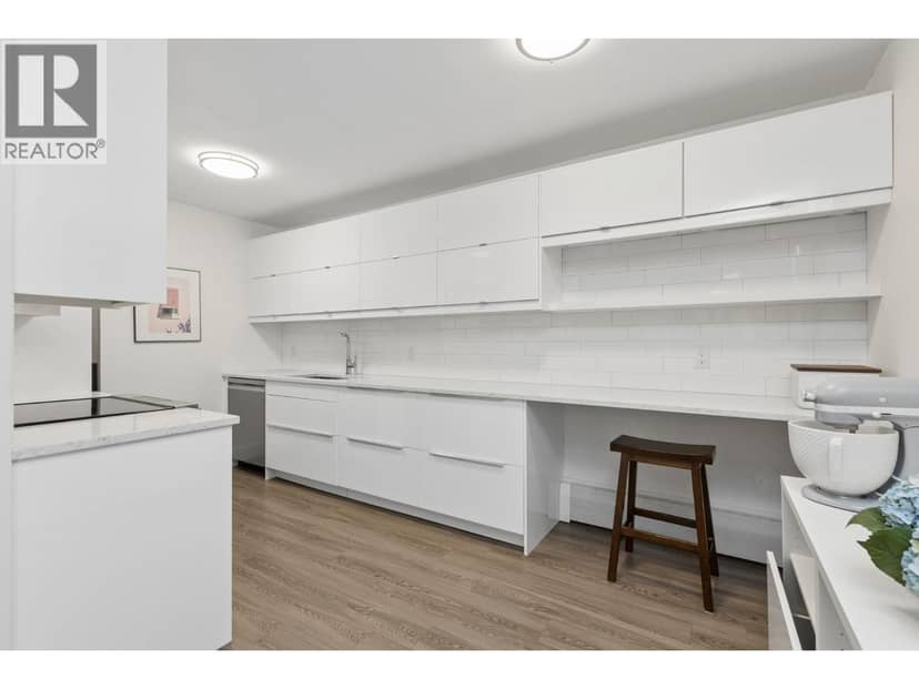 303 236 W 2ND STREET, North Vancouver, photo 4