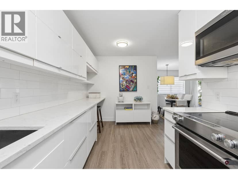 303 236 W 2ND STREET, North Vancouver, photo 5