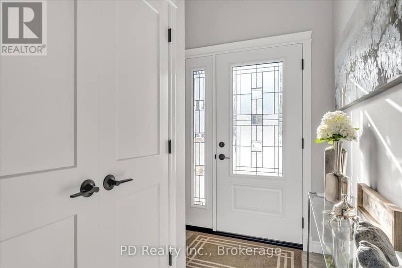 4 Queen Street N, Kawartha Lakes, photo 2