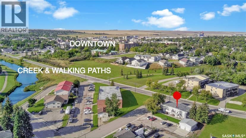 601 6th AVENUE NE, Swift Current, photo 2