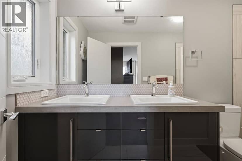 10 Mitchell Crescent — photo 24 of 40