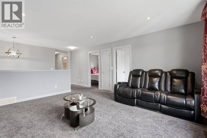 10 Mitchell Crescent — photo 19 of 40