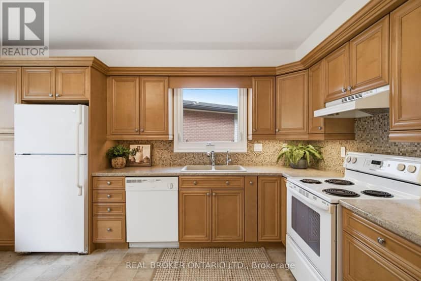 22 Ripley Crescent — photo 16 of 40